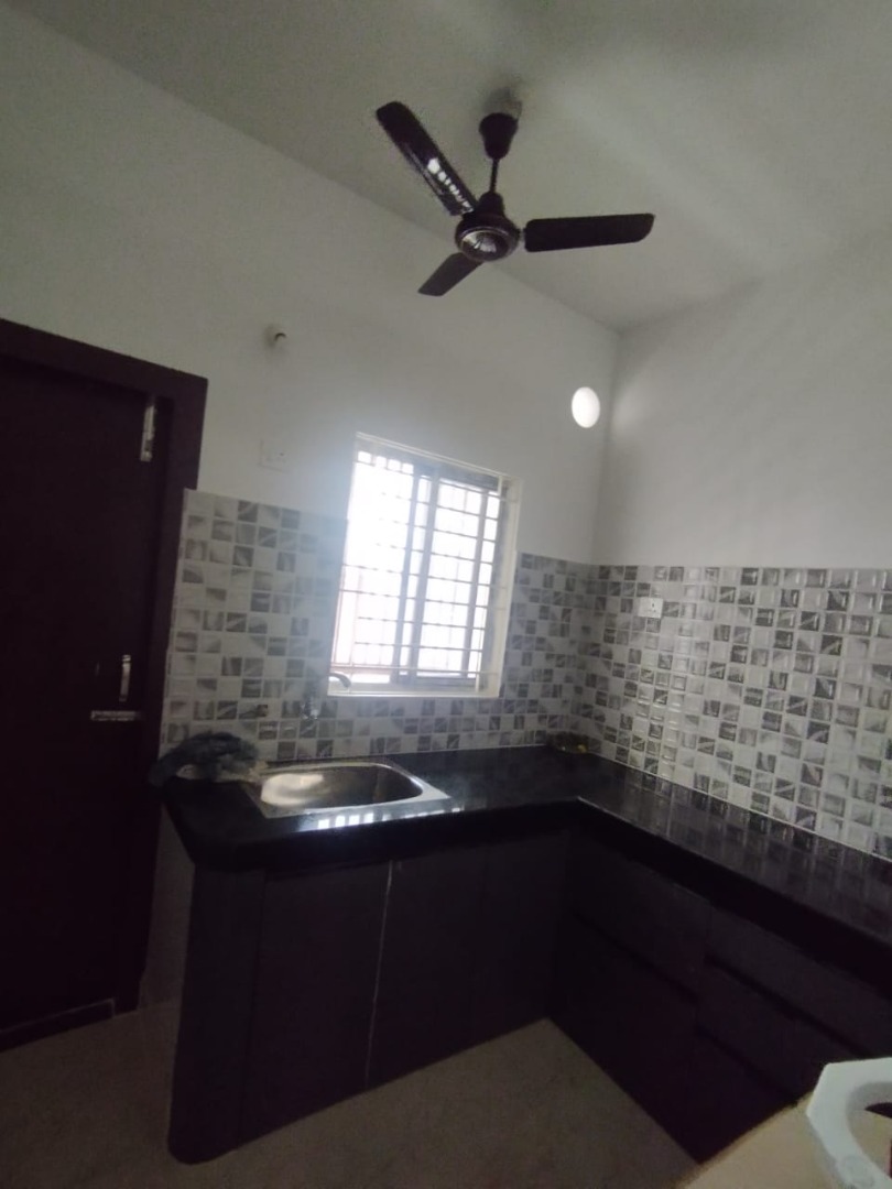 Unfurnished 3bhk in Ganesh Mandir Road, New Guwahati, Jayanta Nagar, Noonmati, Guwahati, Assam, India for Rent